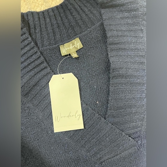 WONDERLY Navy blue oversized‎ V neck sweater size L. - Picture 9 of 12
